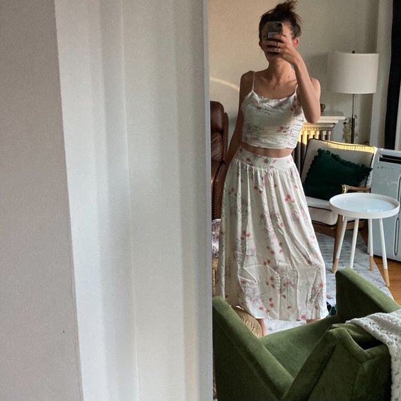 Joie Designer Silky Floral Botanical Two Piece Dress Set Skirt Crop Top XS 0-2 - Picture 4 of 8